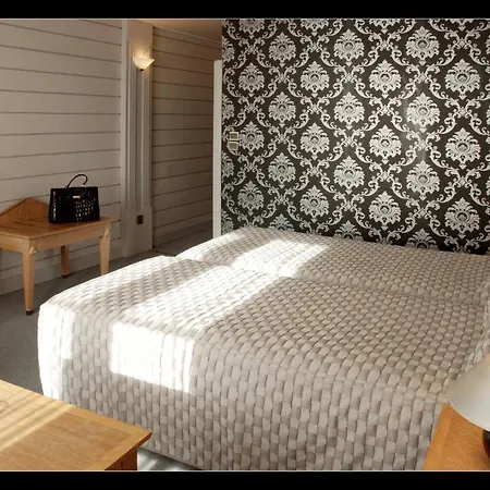 Отель La Maison Blanche 3*